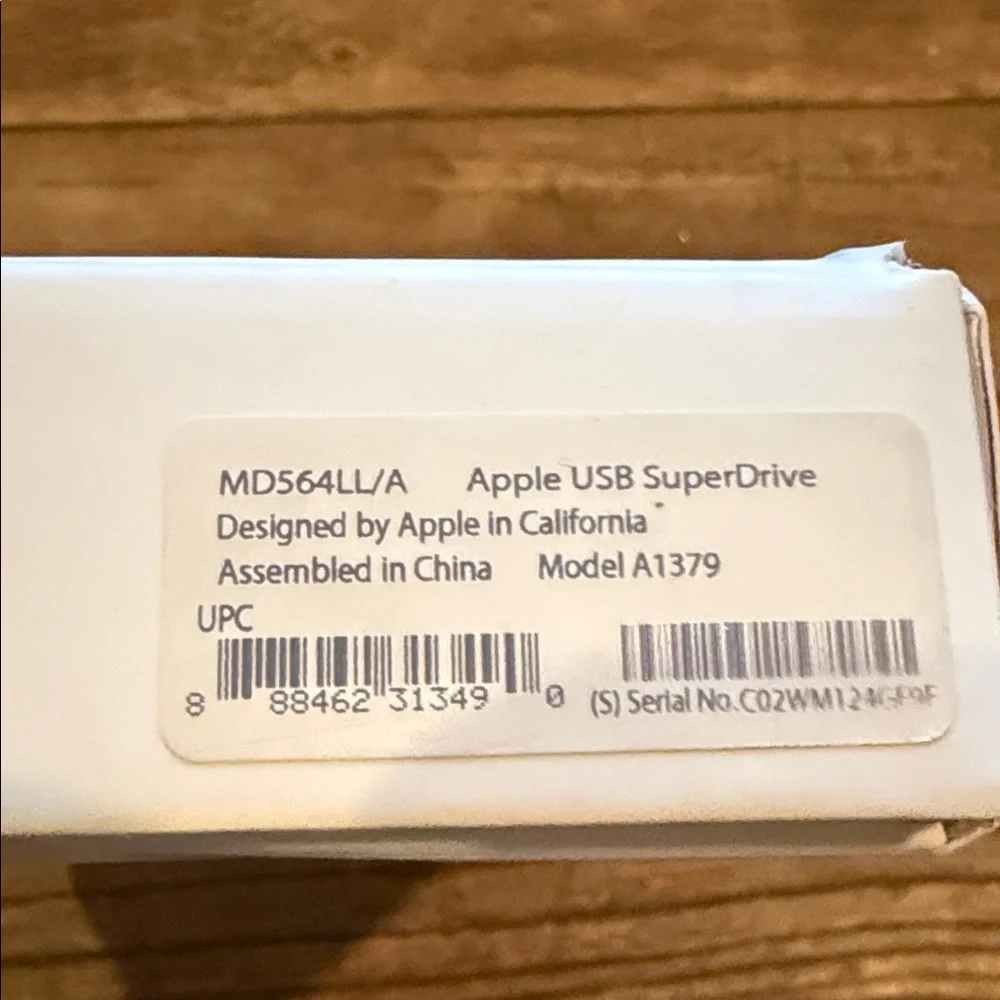 Apple USB SuperDrive - Silver and White - Picture 8 of 8